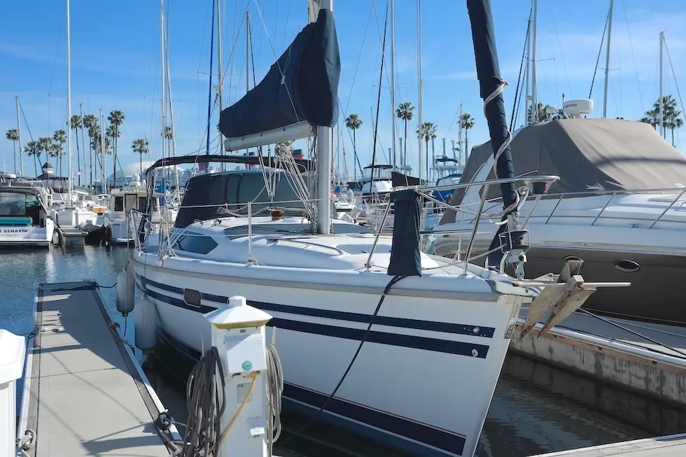 1998 Hunter 376 | $66,000