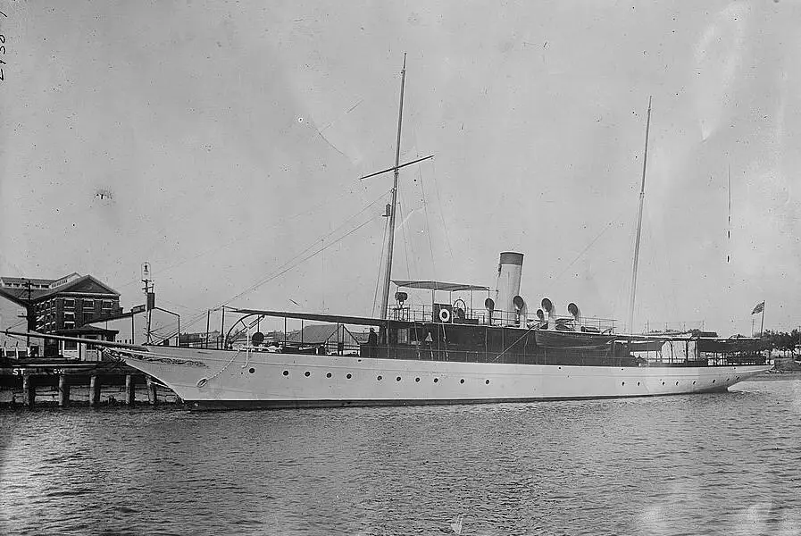 Commissioned as a presidential yacht in 1898, USS SYLPH served presidents McKinley, Roosevelt, Taft, and Woodrow Wilson, alternating partially with USS MAYFLOWER and USS DOLPHIN.